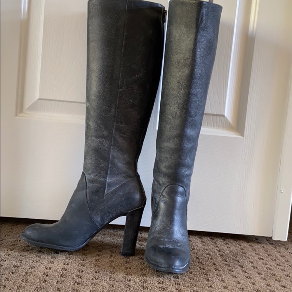 👢 Gorgeous Grey Tall Boots ⭐️